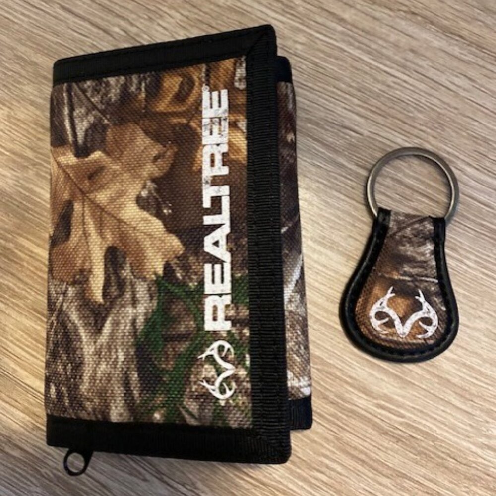 Realtree Trifold